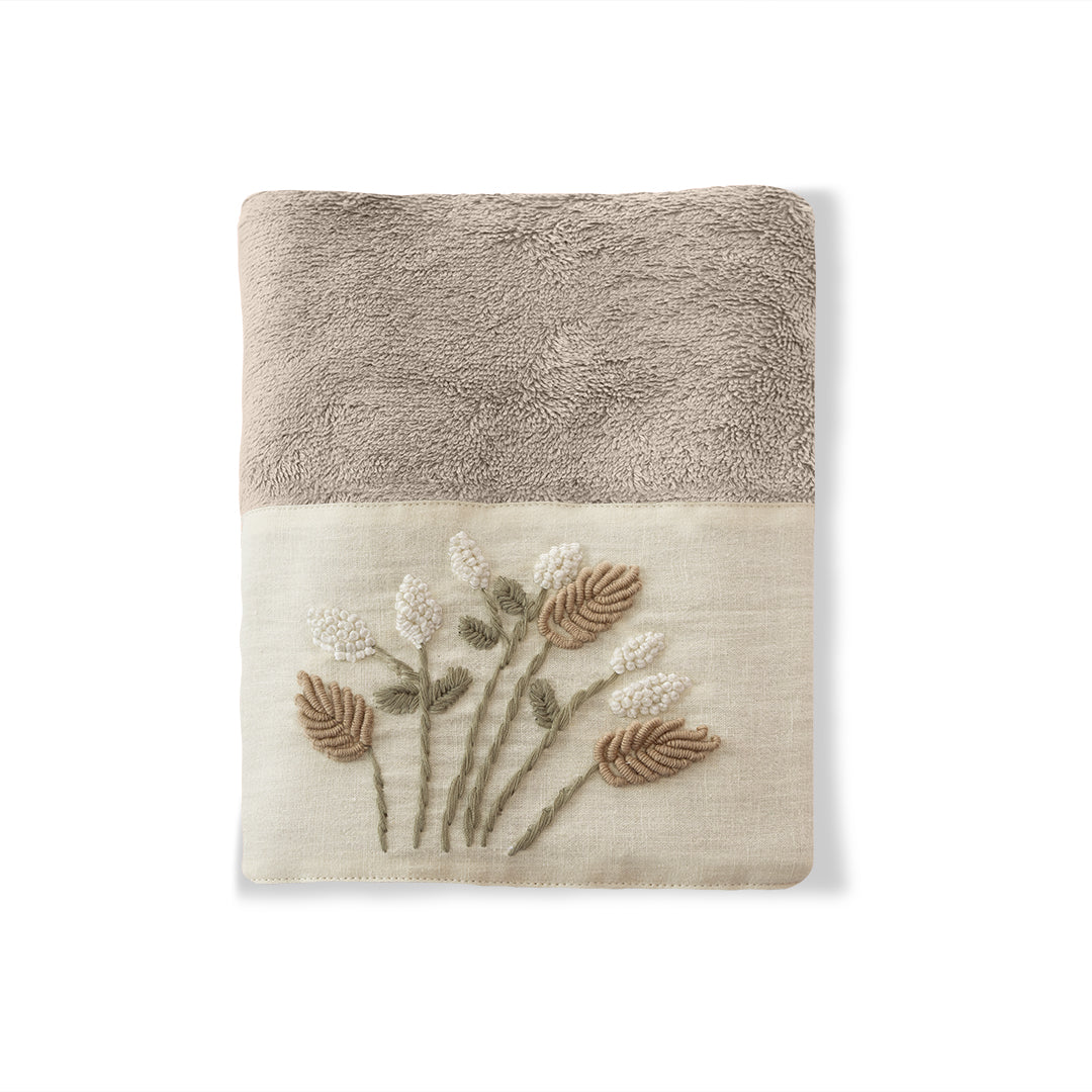 Льняное полотенце для рук с вышивкой бамбука