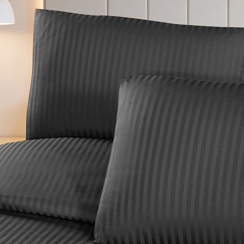 Linestyle Double 100% Cotton Sateen (228 Thread Count) Duvet Cover Set Anthracite (3 Pieces)