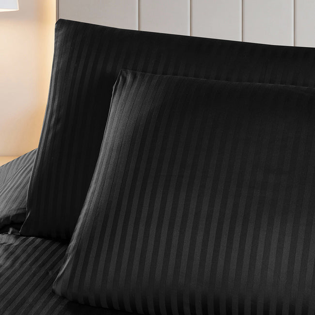 Linestyle Çift Kişilik %100 Pamuk Saten (90 Tel) Nevresim Seti Siyah (3 Parça)